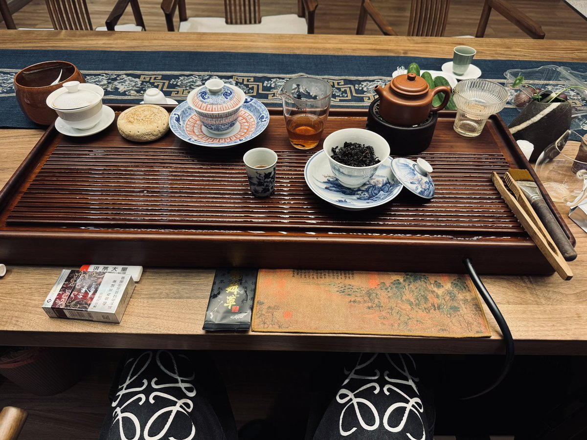 haonan08's tweet photo. 独坐思前事 嗟呼似水流
岁月无回首 空余一梦愁 https://t.co/sUI2dyJdO3