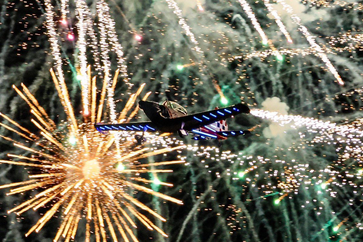 This is up there as one my favorite photos I have ever taken. Oshkosh 2024, you were incredible! #avgeek #OSH24 <a href="/EAA/">EAA</a>