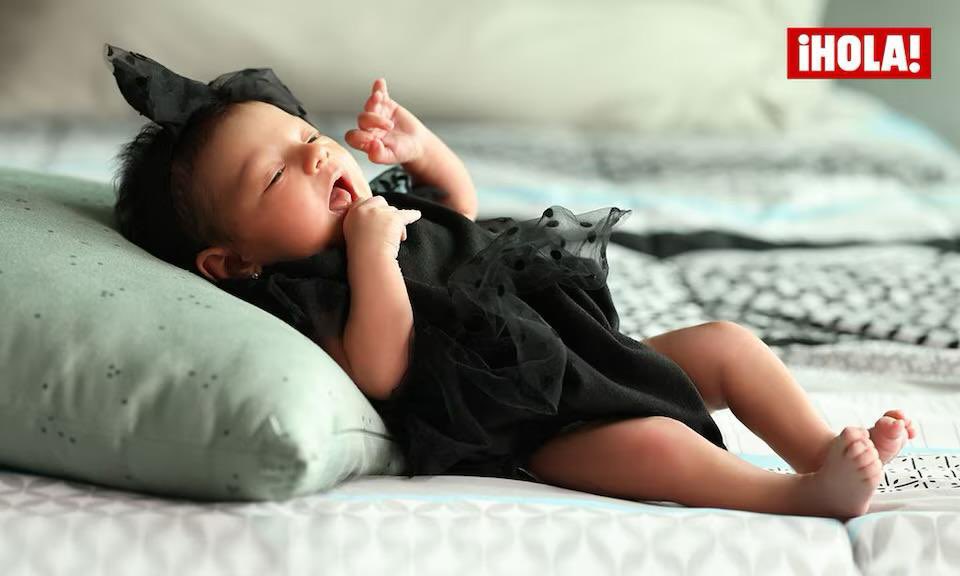 VickyRuffoWeb's tweet photo. ¡Por fin conocemos a la princesa #Tessa! La bebé mas esperada y llena de amor… Felicidades a #Paola y @joseedu92 y todo nuestro amor a la hermosa abuela @victoriaruffo31 y las tias abuelas @braviela y @cascaruffo https://t.co/I97IaR0oPw