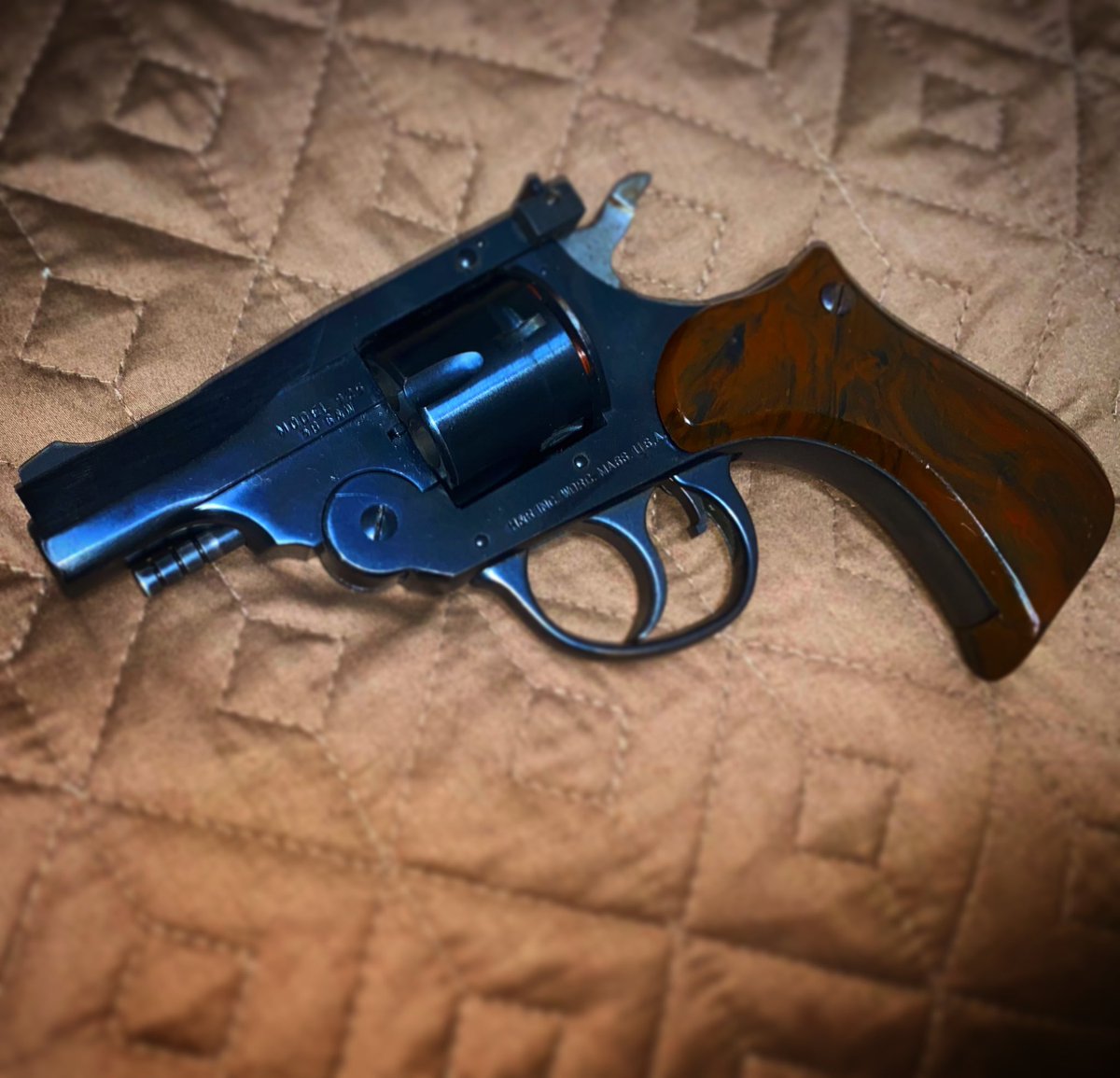 gun_carry's tweet photo. I have a project. I love the lines of this old 925 Defender, but hate the cheap plastic grip. Anybody have insight on getting a good 3D scan with an Iphone?  I want to print custom grips for it. https://t.co/wJTL0gJDj2