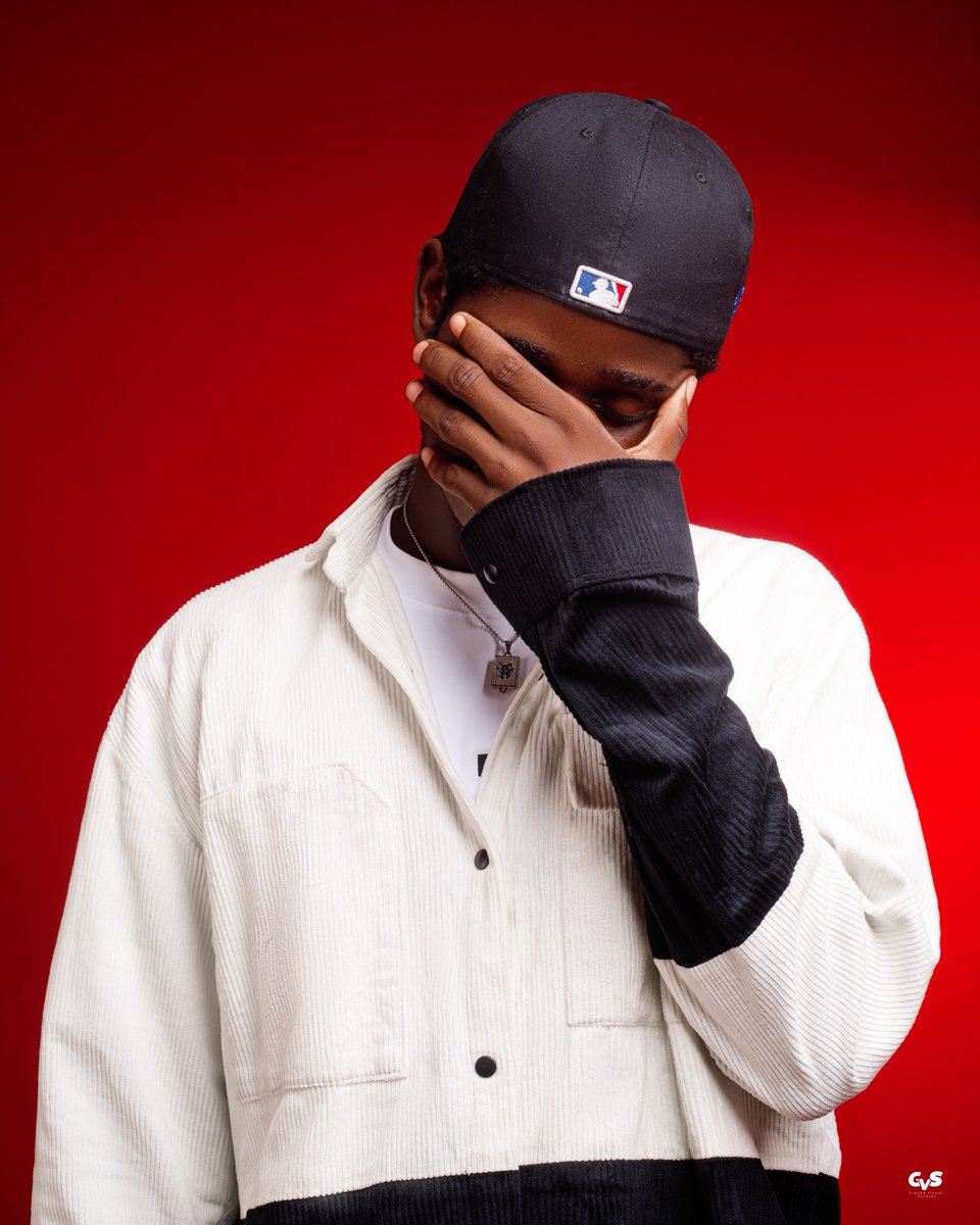 rojokor3ss's tweet image. New music at midnight!👿

📷:@GVSnig 
#Bundlebundle