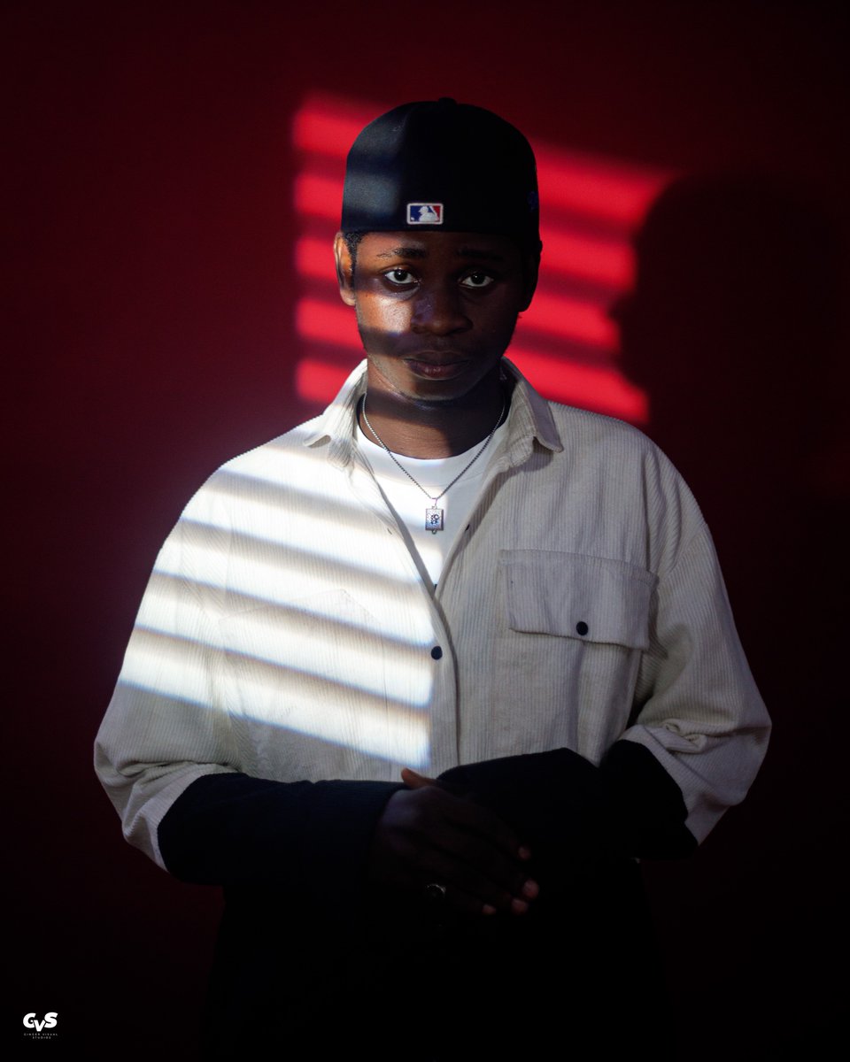 rojokor3ss's tweet image. New music at midnight!👿

📷:@GVSnig 
#Bundlebundle