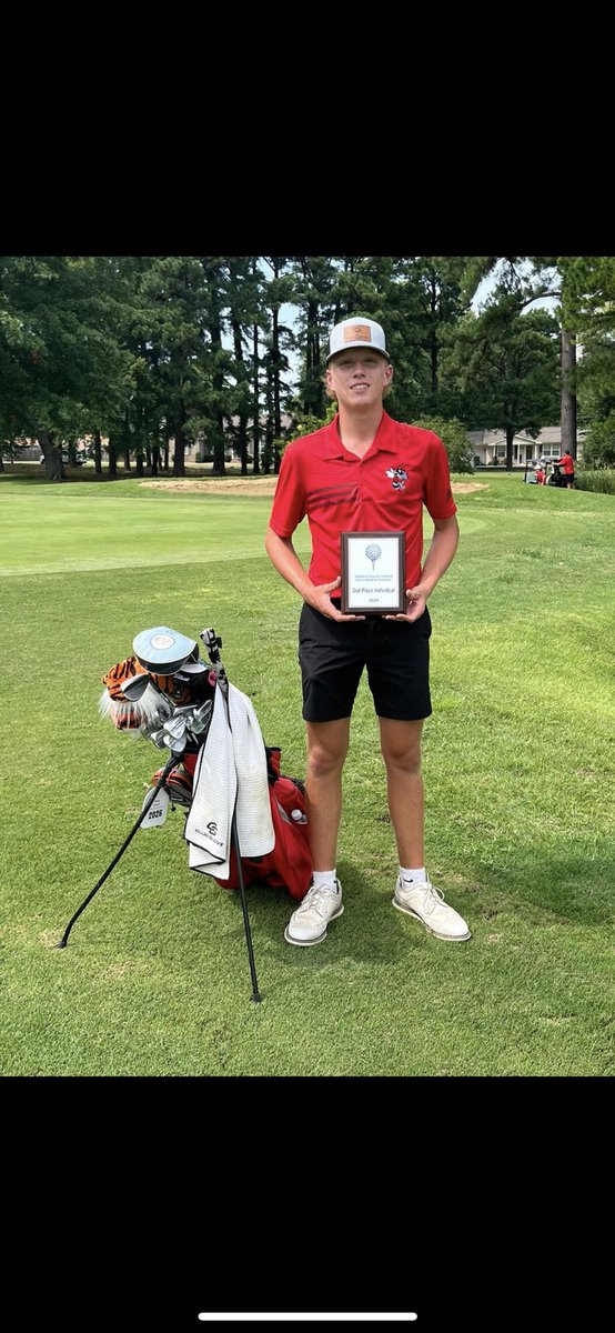 3rdRegionSN's tweet image. Another solid  performance for the Hornet golf team as they placed 5th in the Hopkins Co. Central Inv. Jacob Shultz led the Hornets with a medalist tying score of 69