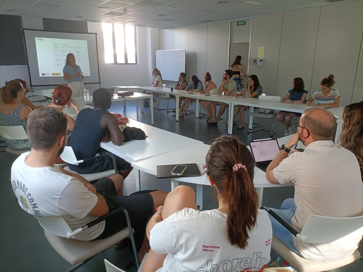 🔊#CambraSabadell hem organitzat amb <a href="/Aj_Sabadell/">Ajuntament Sabadell</a> una nova sessió informativa sobre els ajuts #KitDigital per a empreses i autònoms!

👉Els assistents han conegut els requisits per tenir accés a un ordinador i els efectes retroactius per qui ja els han concedit el #BoDigital!💻