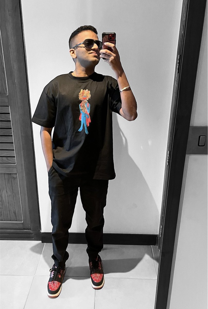 Support your friends who are Independent artists. T-shirt by Terameraart shoes by <a href="/suprsanta/">Santanu hazarika</a> 

#Fitcheck