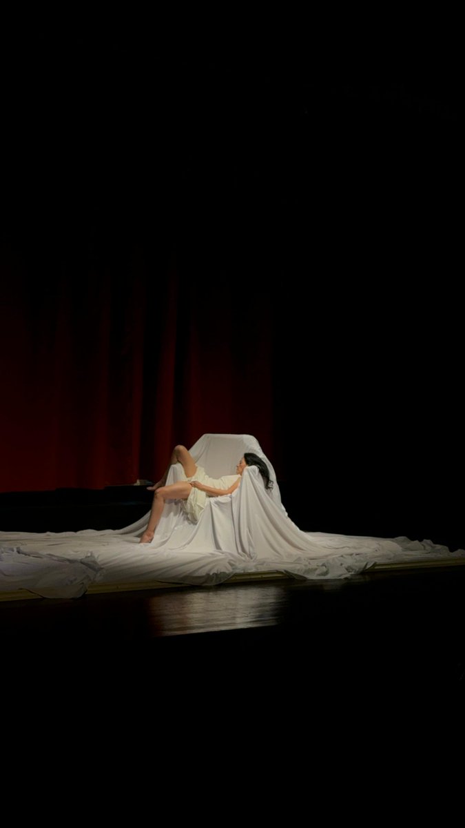 "Los celos son un monstruo de ojos verdes que se burla del manjar que lo alimenta" OTELO de Shakespeare se despide con un último fin de semana en el teatro de cámara, 26 y 27 de julio 8 pm. Boletos: eventos.socialtickets.org/seller/escenar…