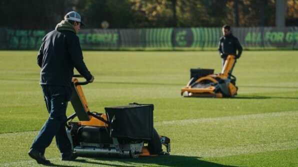 Natural Grass ME tweet media