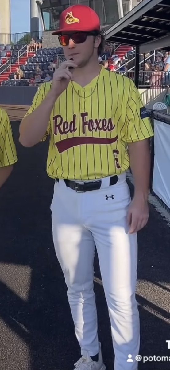 Coach Emerson tweet media