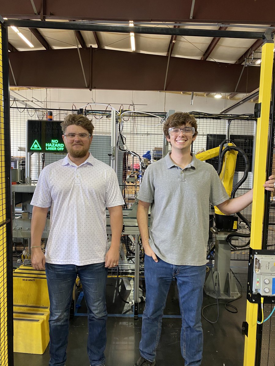 Concept_Systems's tweet image. Happy National Intern Day to our MECOP engineering interns! Your dedication and hard work are truly appreciated. Excited to see what you achieve in your future careers. 

#NationalInternDay #MECOP #evriiRobot #Robotics #Engineering #Manufacturing