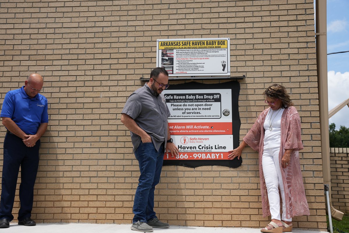 Saline County Government (@salinecountyar) on Twitter photo 🚒👶 Yesterday, the East End Fire Dept. celebrated their new Baby Box! It's the 25th in Arkansas and the 249th in the US. We're #SalineCountyProud of East End FD, <a href="/SafeHavenBox1/">Safe Haven Baby Boxes</a>, Rep. Julie Mayberry, and everyone who helped bring this life-saving resource to East End FD. ❤️🙌 🚒👶 Yesterday, the East End Fire Dept. celebrated their new Baby Box! It's the 25th in Arkansas and the 249th in the US. We're #SalineCountyProud of East End FD, <a href="/SafeHavenBox1/">Safe Haven Baby Boxes</a>, Rep. Julie Mayberry, and everyone who helped bring this life-saving resource to East End FD. ❤️🙌