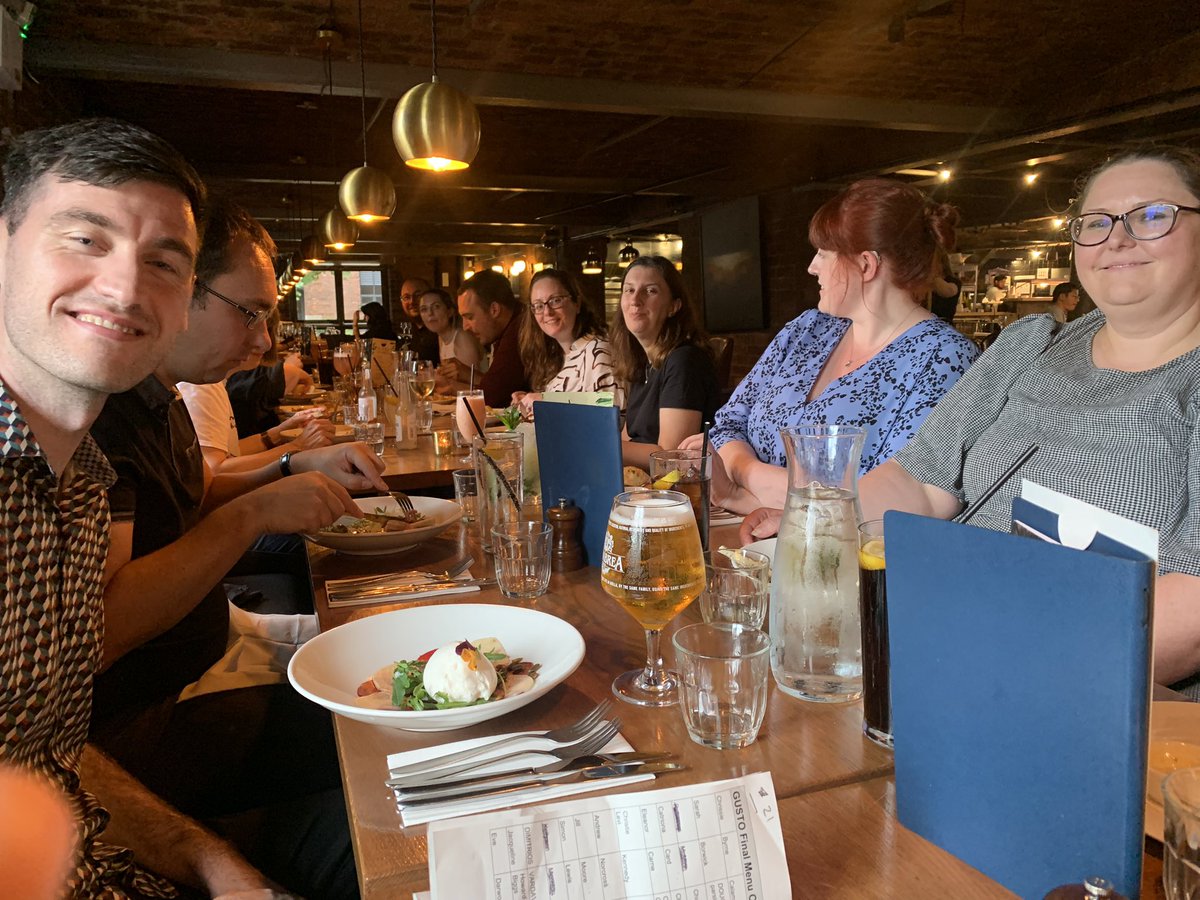 PabloPedantic's tweet photo. More food! #RESummerSchool https://t.co/IxHgUHaoRg