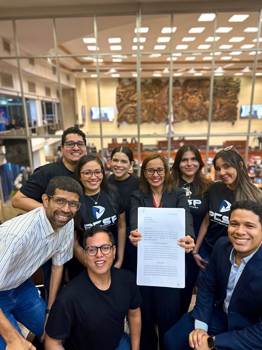 Lissiofficial tweet media