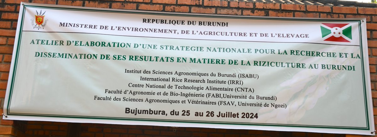 isabu_officiel's tweet photo. Cet atelier a été ouvert par le #DG de l'@isabu_officiel Dr. @musonerimana et les parties prenantes qui ont répondu présent à cet évènement sont : @isabu_officiel @irri @UB_Rumuri @Univ_Ngozi et #CNTA https://t.co/bbR9oi9XNY