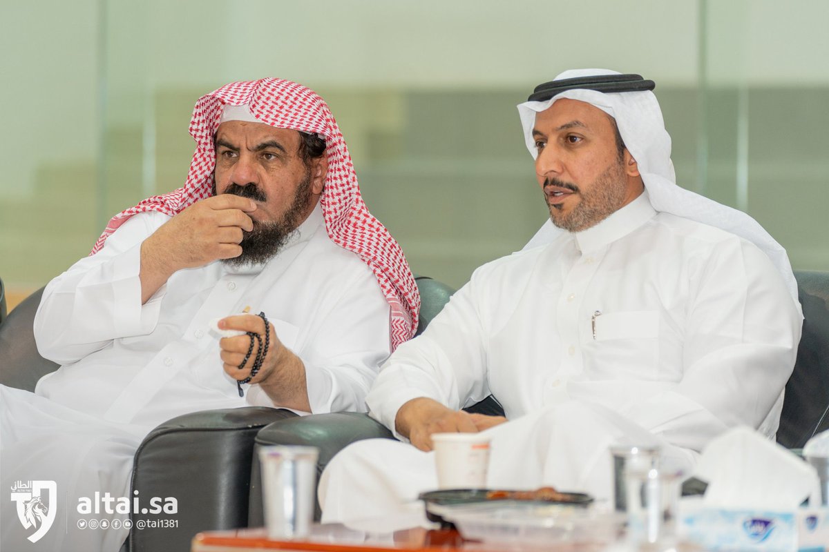 من لا يشكر الناس لا يشكر الله .. 
شكرًا من القلب للأستاذ تركي بن عبدالمحسن الضبعان <a href="/tamdh15/">تركي عبدالمحسن الضبعان</a> على فترة عمله السابقة، ولايزال #الطائي ينعم بكثير من إيجابيات عمله.. 
شكرًا لسعادة النائب <a href="/zms17/">زبن الصادر</a> وشكرًا لجميع أعضاء مجلس إدارته.. 
صفحة جديدة تنطلق لآفاق جديدة بحول الله بقيادة الأستاذ