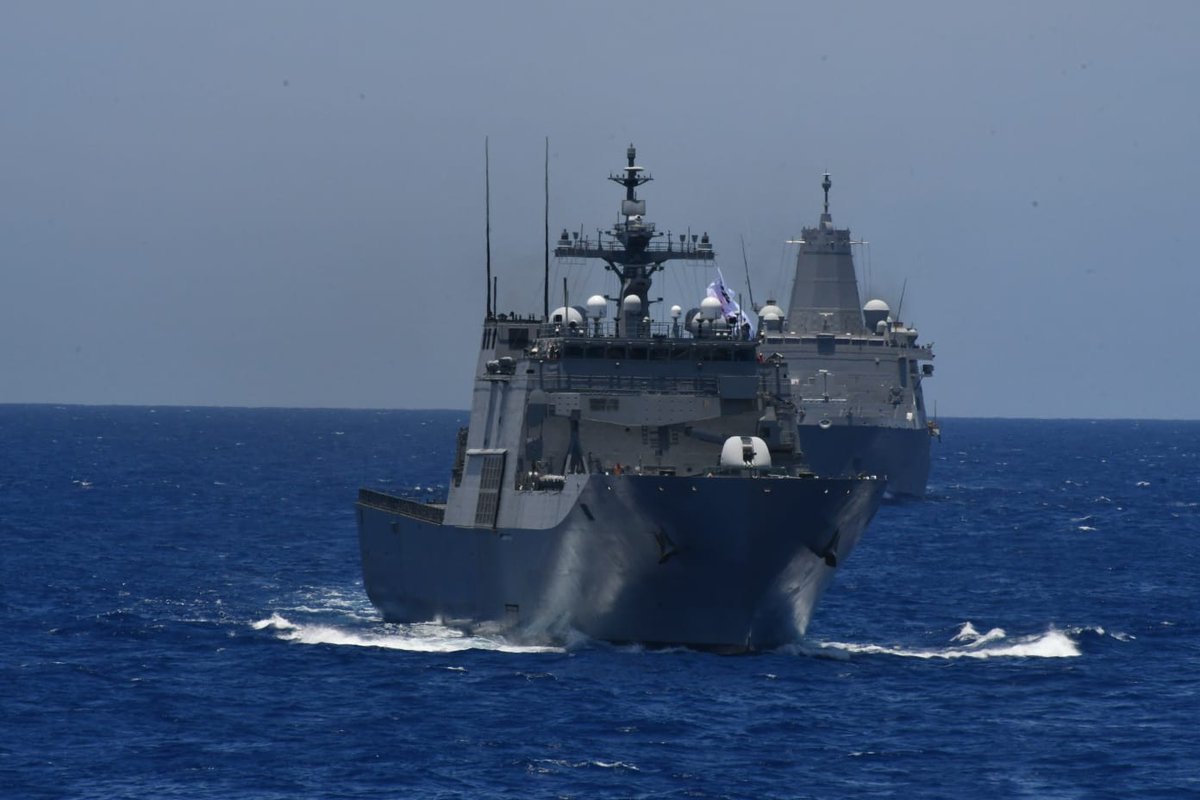 naval_peru's tweet photo. #MGPNoticias El #BAPPisco llevó a cabo un ejercicio de familiarización con el submarino nuclear clase Virginia USS "North Carolina", donde también participaron unidades de superficie de las marinas de Corea, Estados Unidos, Japón y México.
@RimofthePacific https://t.co/nQ9BaFpDD9