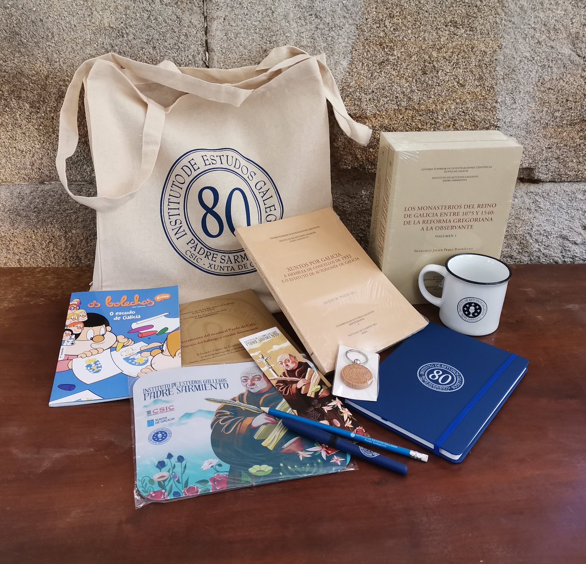 Instituto de Estudios Gallegos Padre Sarmiento (@iegps) on Twitter photo Que tal estades a pasar este Día de Galicia? Para celebralo como se merece traémosvos un novo SORTEO‼️ con varias publicacións e merch do <a href="/iegps/">Instituto de Estudios Gallegos Padre Sarmiento</a>. Síguenos, dalle a 'like' e rechouchía antes do domingo 4 de agosto ás 23:59 h para participar. Non o deixedes escapar! 💙 Que tal estades a pasar este Día de Galicia? Para celebralo como se merece traémosvos un novo SORTEO‼️ con varias publicacións e merch do <a href="/iegps/">Instituto de Estudios Gallegos Padre Sarmiento</a>. Síguenos, dalle a 'like' e rechouchía antes do domingo 4 de agosto ás 23:59 h para participar. Non o deixedes escapar! 💙