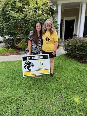 High Five sign day 2024 was a success! Congrats to these hard working kids!  <a href="/RichmondHill_HS/">Richmond Hill High</a> <a href="/merrytanner5/">Merry Tanner</a>