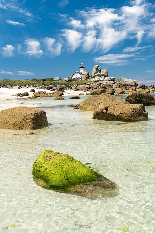 𝑪𝑨𝑹𝑨𝑰𝑩𝑬𝑺 𝑫𝑬 𝑩𝑹𝑬𝑻𝑨𝑮𝑵𝑬 : 𝑭𝑰𝑵𝑰𝑺𝑻𝑬𝑹𝑬 𝑵𝑶𝑹𝑫
𝑀𝑎𝑡ℎ𝑖𝑒𝑢 𝑅𝑖𝑣𝑟𝑖𝑛