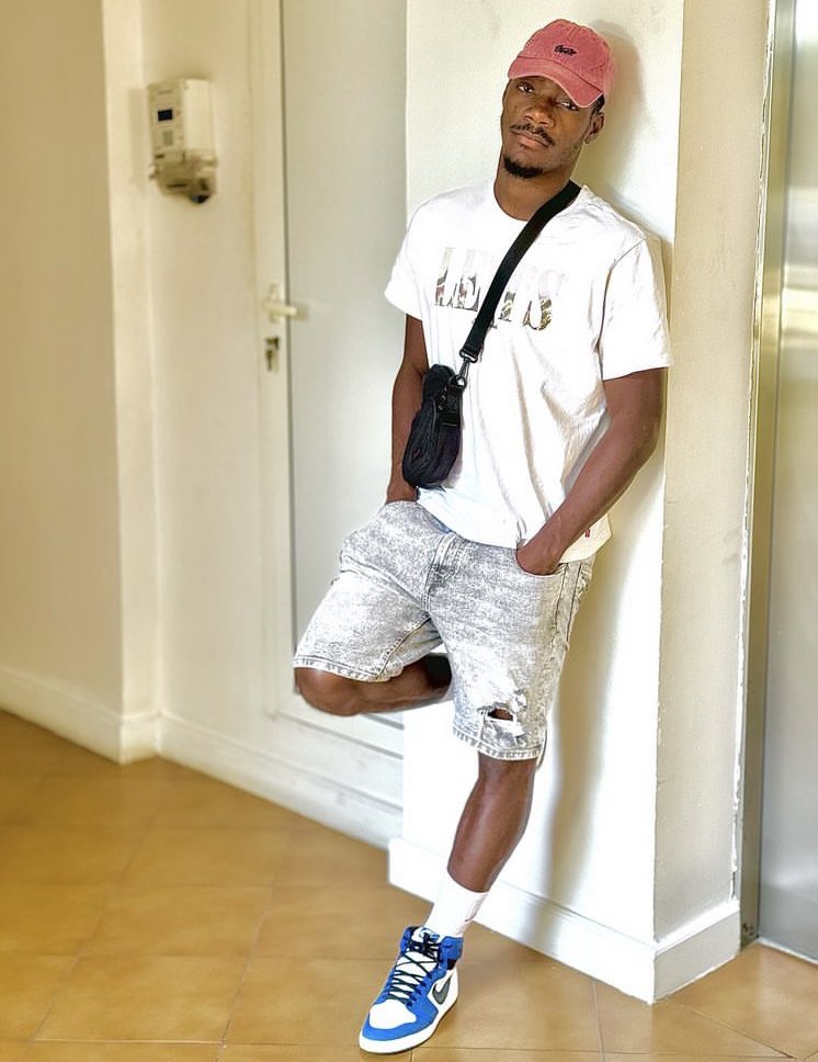 F_Footballers's tweet photo. 1. Thursday Moodboard? Okay! 😎
#Drip #Flyest #Footballers #NbcLeague #TanzaniaPremierLeague 🇹🇿 https://t.co/2QIeMhg1QF