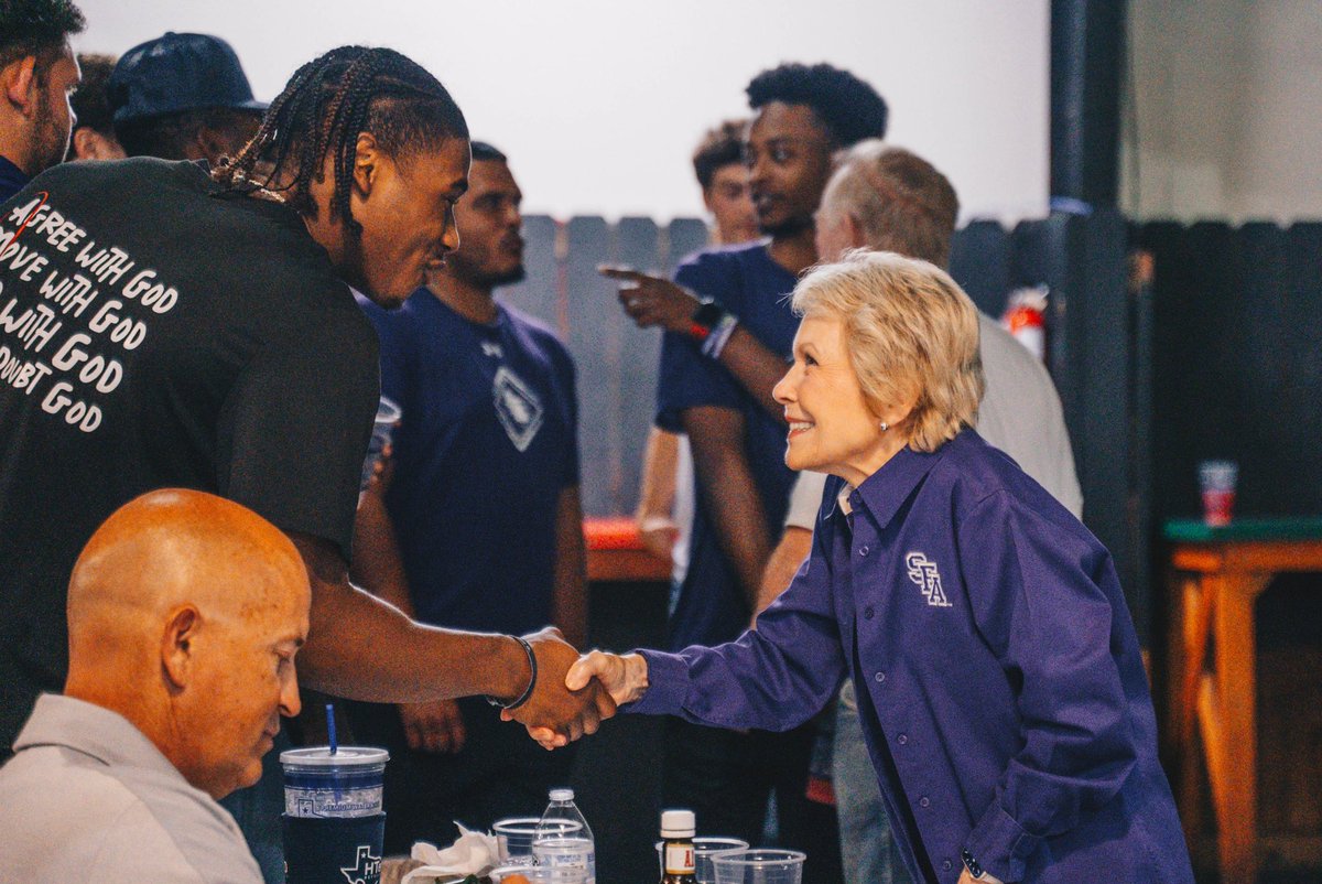 SFA_Football's tweet photo. Great dinner, great people 🥩🪓

We’d like to thank our Spring Game Coaches Dee Winston &amp; Dustin Bailey for their support of SFA Football and feeding our ‘Jacks last night! 

#AxeEm x #EastTexasTough https://t.co/eXaREYKCAy