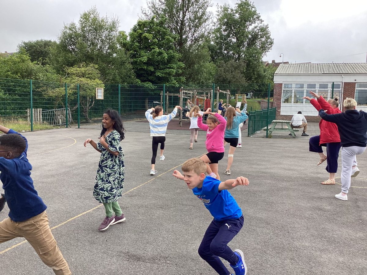 NextGenSportsA's tweet photo. @AllsaintsRCP Smashed The Session Yesterday Amazing Effort From Children, Staff and Parents was a very Unique Session Which I Enjoyed Thoroughly Hopefully See You Guys Again In The Future @ALSportDev @sportwales @Aneurinleisure @CHALSportDev https://t.co/MaHx1Rq0D0