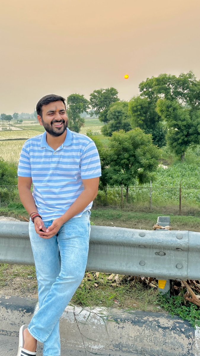 imanishbhati's tweet photo. वक्त बीतने के बाद अक्सर ये एहसास होता है ,
जो छूट गया वो लम्हा बेहतर था।

#imanishbhati 🇮🇳 https://t.co/R1q99LXf05