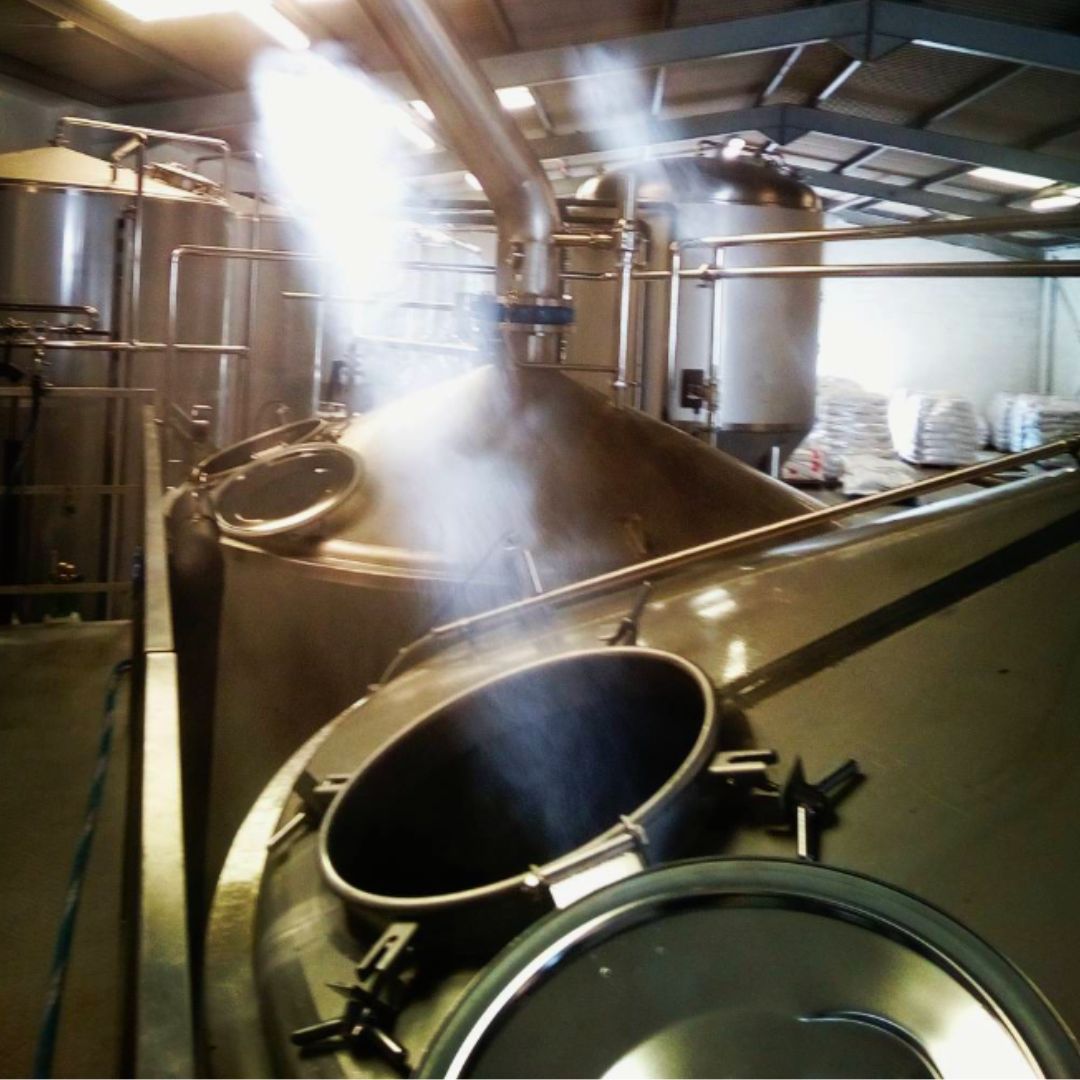 Light shines on our tanks from heaven! 🙌

It could be a sign for you to visit your local off license and grab some BRÚ beers for the weekend!  🍻

Our superstar beer🌟 is in the spotlight of our superstar brewers🌟!