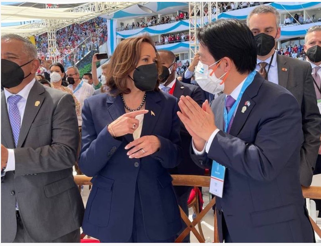 ericlejeng's tweet photo. [random] but @kamalaharris has met both the Queen and the President of Taiwan - quite a significant thing for my people (@66wind99 &amp; @ChingteLai) https://t.co/FV3hrqILaJ