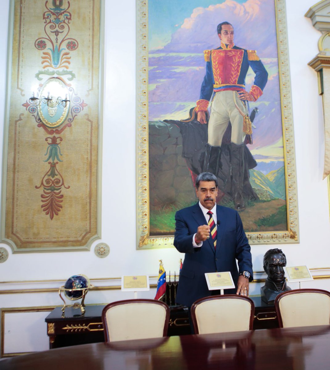 #EnFotos || El Pdte. <a href="/NicolasMaduro/">Nicolás Maduro</a> se dirigió al país para dar un importante mensaje sobre las Siete Transformaciones (7T), basadas en la Modernización de la Economía, Independencia Plena, Paz, Seguridad e Integridad Territorial, Social, Política, Ecología y Geopolítica.

#25Jul