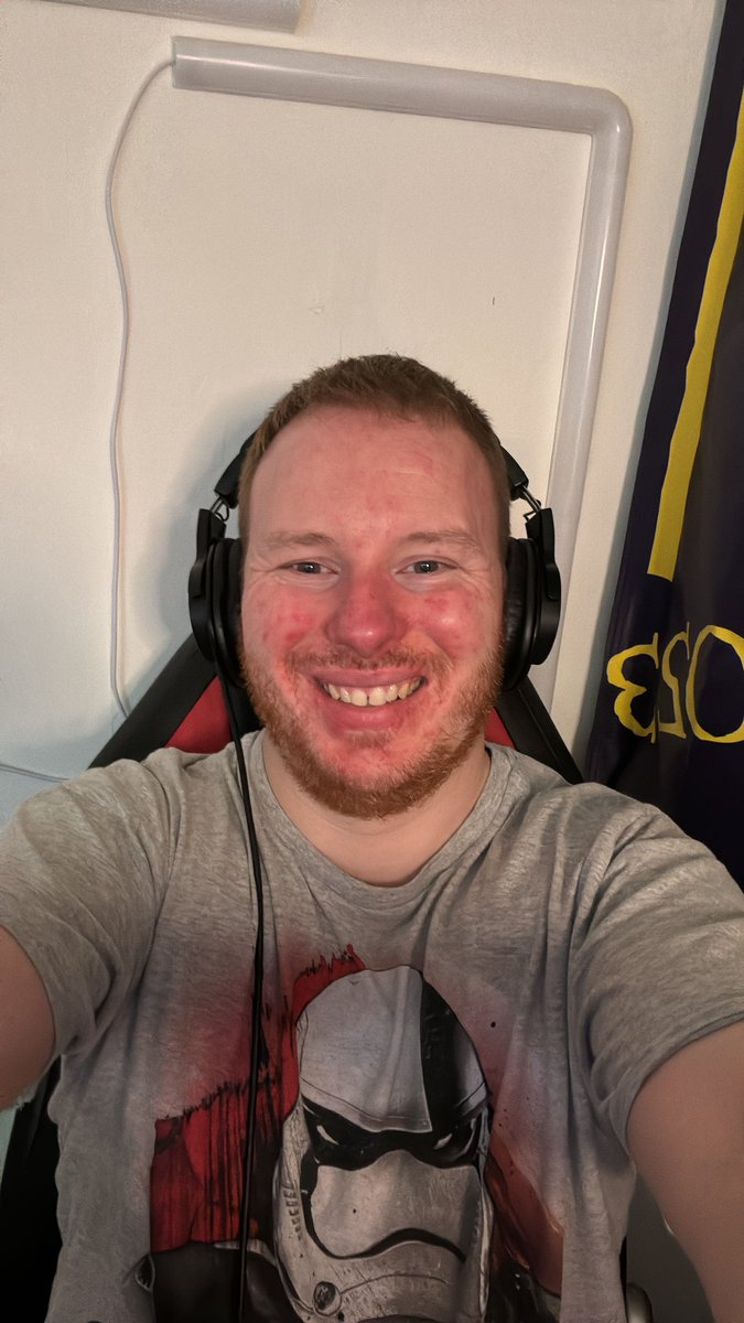 Dis fool her going live for the new season of sea of thieves!!! Sailing with <a href="/henryorlouie/">henryorlouie</a> and <a href="/Nattie3310TTV/">Nattie3310 (NokiaNat)</a>, and <a href="/TheOnlyAni/">TheOnlyAni</a> when she gets home from work, find me at twitch.tv/darth_tikal