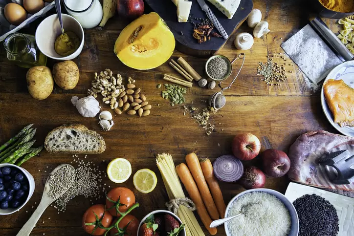 HolaDoctor's tweet photo. 🍊🍇 Refuerza tu sistema inmunológico con alimentos ricos en nutrientes. Tu bienestar es prioridad. https://t.co/69fGAtepwJ
#DefensasFuertes #SaludInmunológica https://t.co/xBhchdv7Bk
