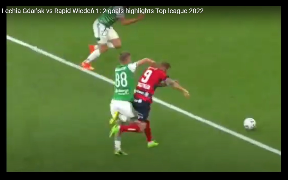 AGidzielski's tweet photo. Różnica w erze #VAR.
2 lata temu na meczu Lechia - Rapid #LGDSCR #LGDRAP nie było technologii VAR i sędzia podyktował rzut karny dla Rapidu za faul półtora metra przed polem karnym.
Dziś, po interwencji VAR, Rapid zagra całą połowę w "10" przeciwko Wiśle #WISRAP #WISSCR https://t.co/Z449MeTJYx