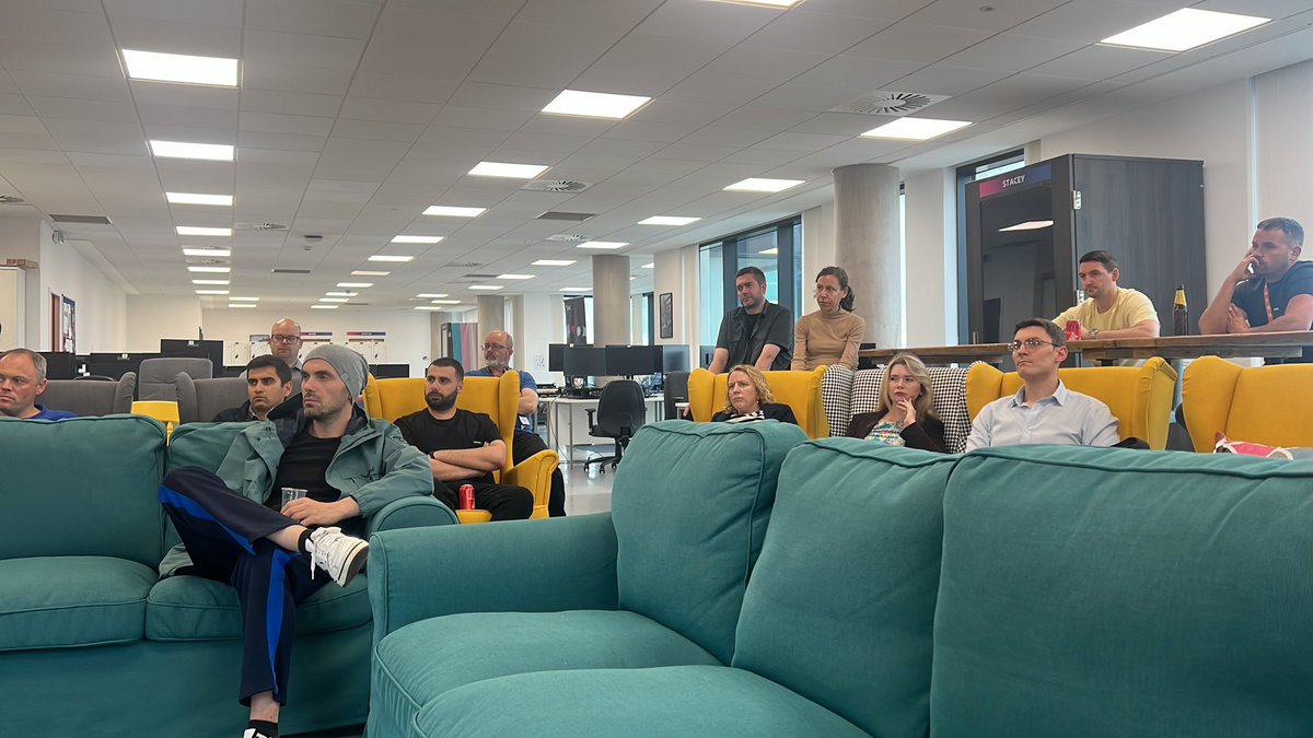 Great to be having Tom brewer from
The DVLA giving us a talk today <a href="/SWAgileGroup/">SouthWalesAgileGroup</a>