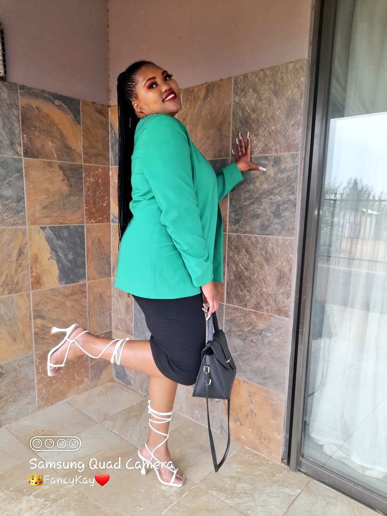 Kaymoohh's tweet photo. Thought I would be a wife by now, yet I'm not even a girlfriend 😒 
Yoh bophelo 💔 https://t.co/WUKLp5YveE