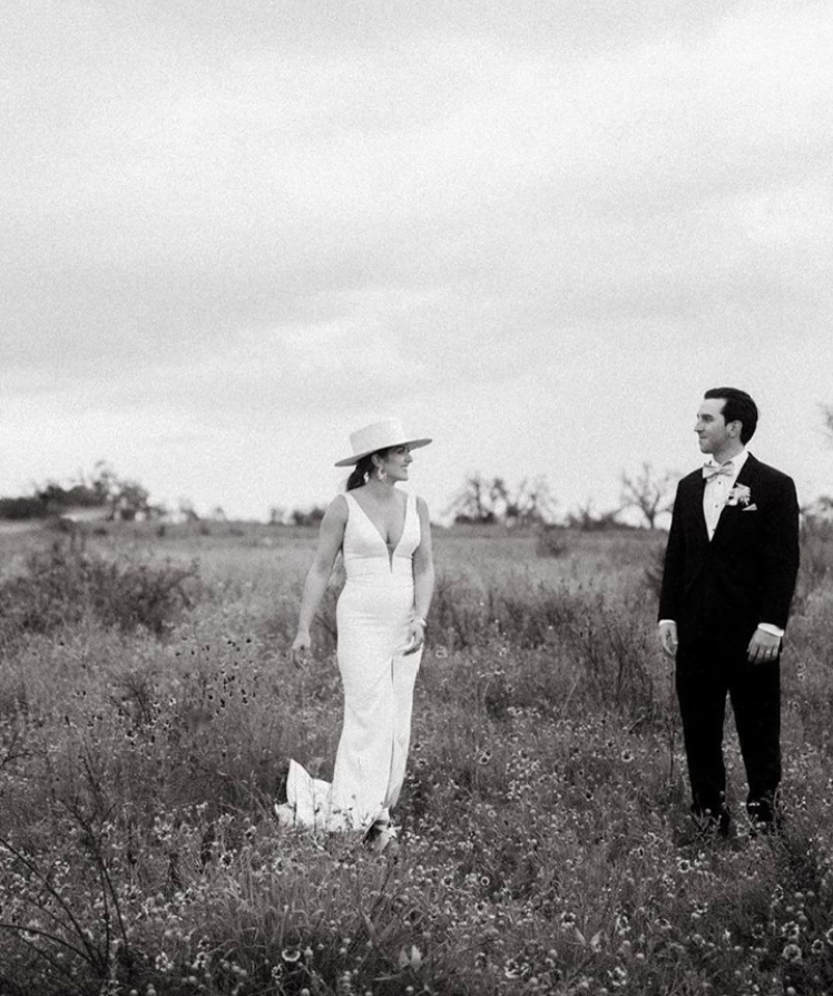 ContigoRanchFBG's tweet photo. wedding vibes ... #throwbackthursday #ContigoRanchFredericksburg https://t.co/NnoAYC6YKW