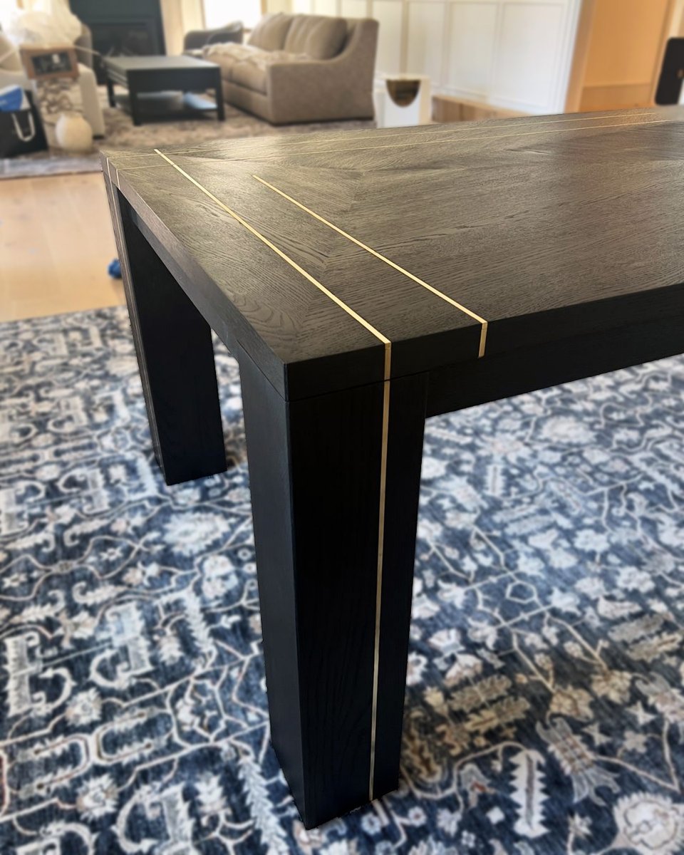 shapertools's tweet photo. Beautiful design by @juliagoodwindesign and incredible execution by @mf_finewoodworking.

#ShaperTools #ShaperOrigin #woodworking #craftsmanship #handmade #furnituredesign #precision #customfurniture #madeinamerica https://t.co/4TdfTkLJHo
