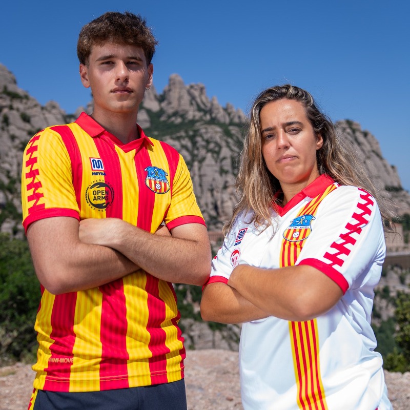 btvesports's tweet photo. 🟡🔴 La @uesantandreu presenta les samarretes de la temporada 2024-25.

🔙 Rememora un equipament històric