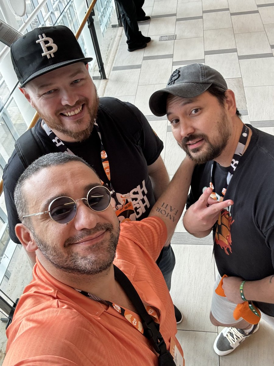 SergeSats's tweet photo. Day 1 with these boys @Yagobiverse and @ShizzySats from @OrdRevolution 

They burned all the ships upon landing on the shores 

Never looked back 

Good boys. https://t.co/xv3u8HIWfa