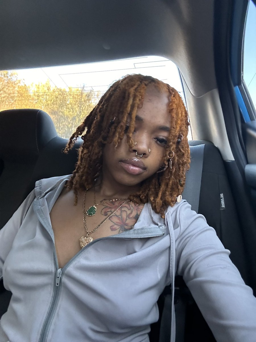 ston3rgirl. tweet media