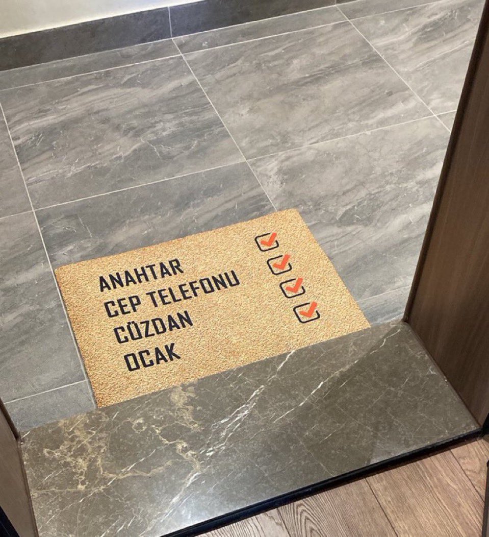 RecepTayyipcelk's tweet photo. Bizim evin önünede alayım bir tane https://t.co/TPjA1ffGZU
