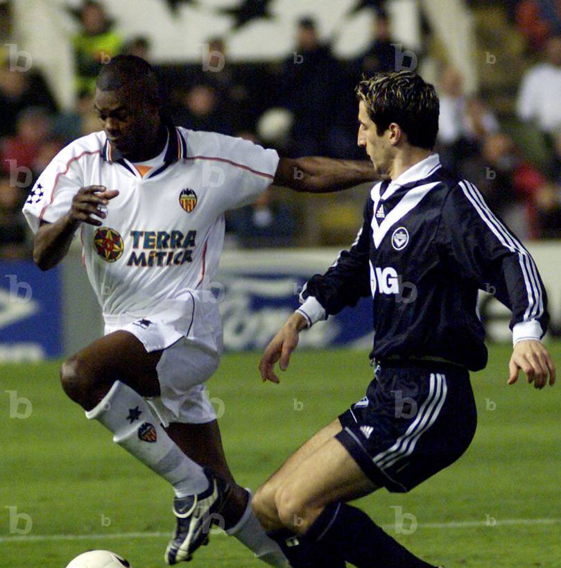 - en 1999 Valencia y Girondins de Burdeos coinciden en Champions
- en 2015 el Girondins inaugura un estadio flamante a las afueras de la ciudad   
- en 2018 un fondo de USA (GACP) compra el club, adelgazándolo 
- en 2024 el Girondins anuncia su disolución como club profesional