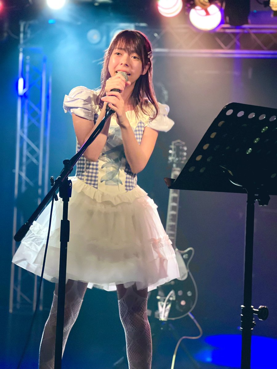 kiku_roc's tweet photo. 名古屋深夜公演はレアで刺さる曲だった
魅せるねあげちゃん😉
#なぁ
#バカみたい
#GOMIBAKO
#からあげ @karaAge_sushi https://t.co/jmmoUtbxlP