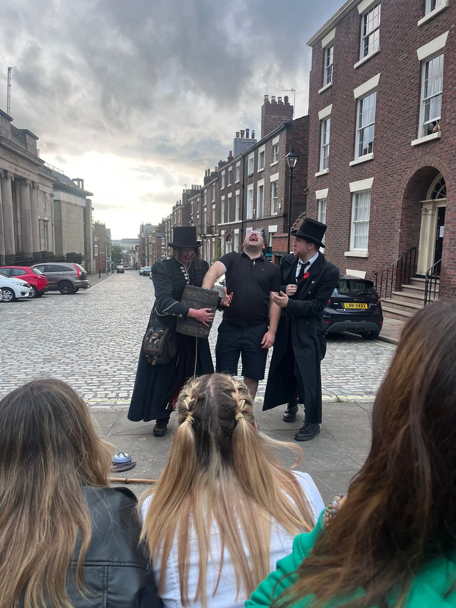 PabloPedantic's tweet photo. Fantastic #RESummerSchool evening with @Shiverpool https://t.co/Z0WsP7xa3V