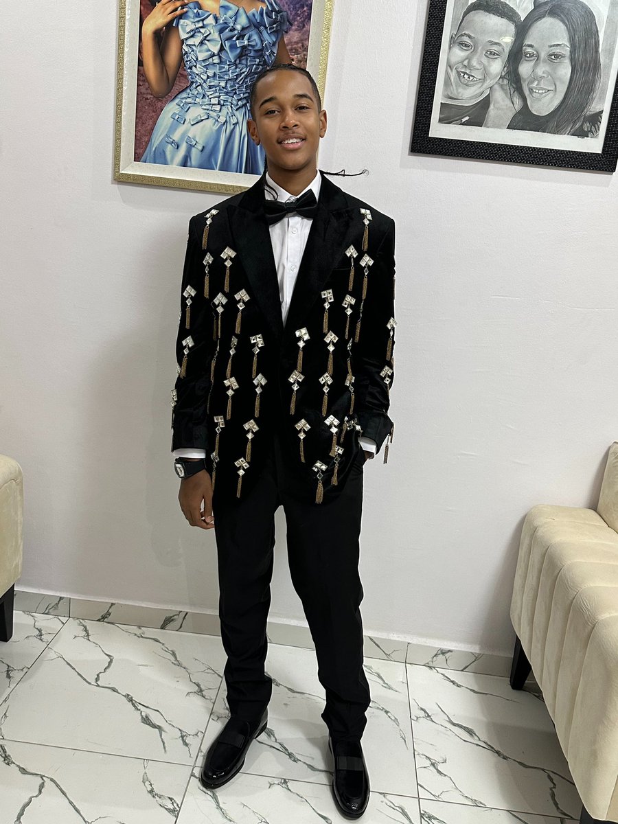iamadunniade's tweet image. It’s senior prom night! #promking