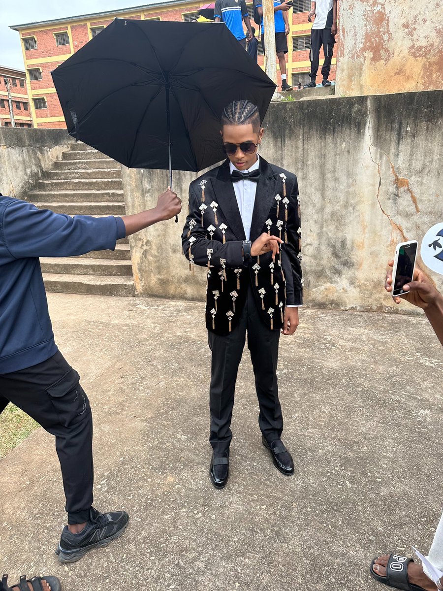 iamadunniade's tweet image. It’s senior prom night! #promking