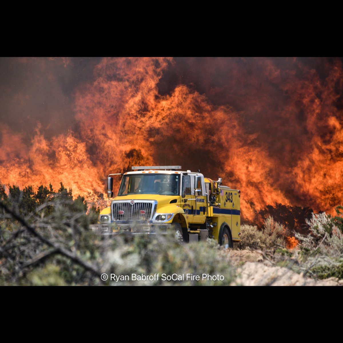 SoCalFirePhoto tweet media