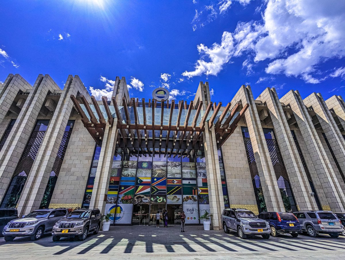 Edward Charles tweet media