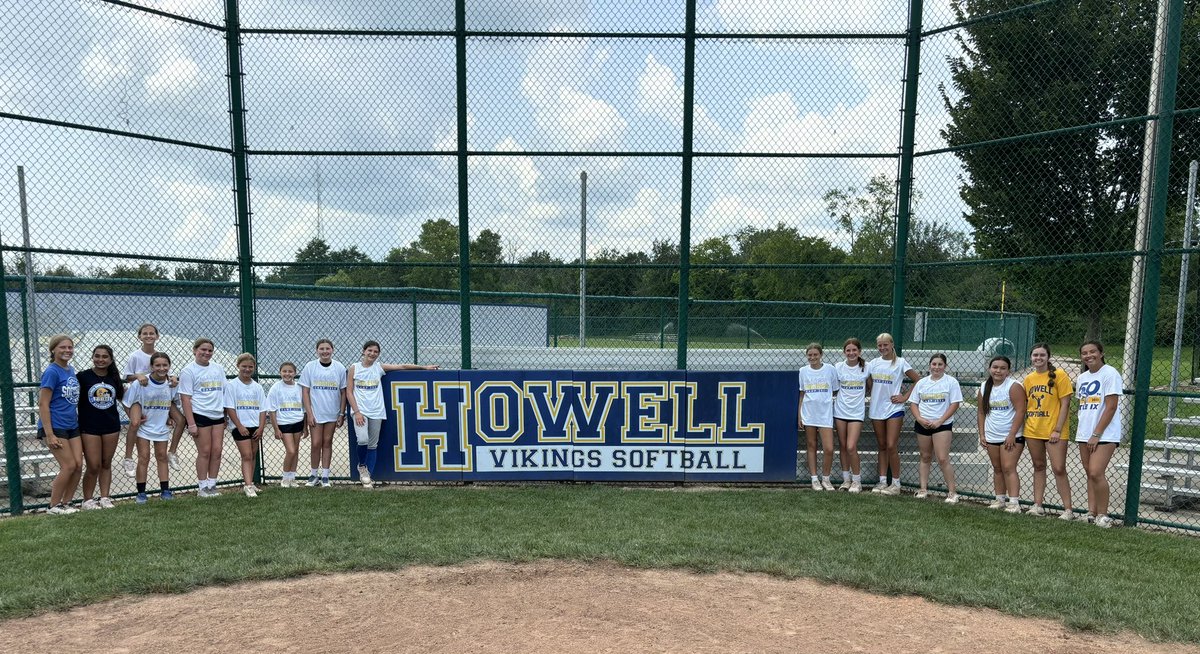 40 strong our Youth Camp this week! 💪
Thanks to all of our coaches, alumni, and current athletes for their help. We hope all campers had a great time learning our Viking way! The future is really bright #etH