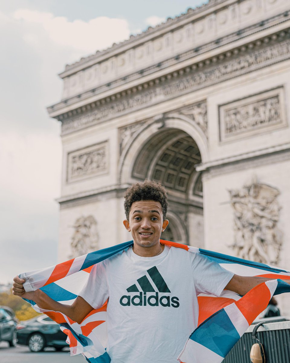 thomasyoungt38's tweet photo. I’M GOING TO MY SECOND #PARALYMPICS!! 🤩 Time to defend my title💪🏿

The last 3 years has had its ups &amp; downs but with a sprinkling of Gold medal mentality &amp; my brilliant support team I can’t wait to end this 3 year training cycle in the 100m at the Stade De France! 

#PARIS2024 https://t.co/TWRqsMN2It