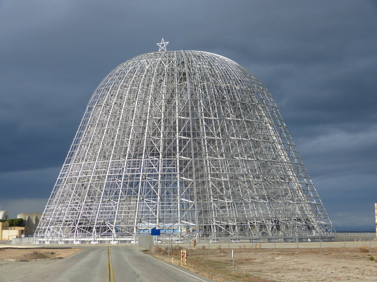 kevin2kelly's tweet image. LOOK Design Tip 176: Flimsy things become monumental in aggregate #LOOKdesign #designtip #kevinkelly